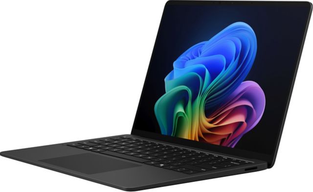 Microsoft Surface Laptop 7 Copilot+ PC 13.8'' - Intel Core Ultra 7 - 32GB RAM - 1TB - Black - ONLINE ONLY
